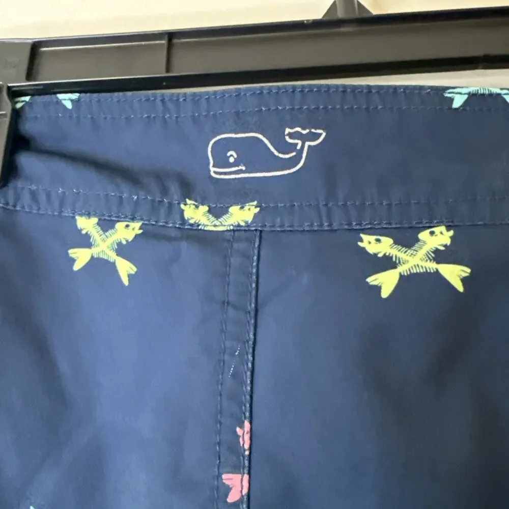 Vineyard Vines Board Shorts Men's Sz 33 Navy Blue All Over Print Fish Bones Swim
